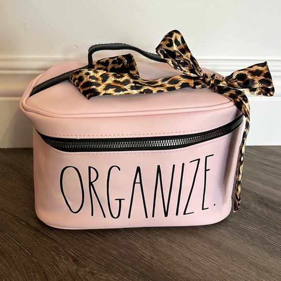 NWT Rae Dunn Cosmetic Bag - Picture 1 of 5